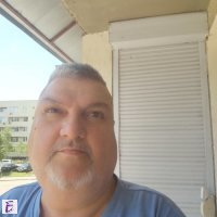 Валентин Николов